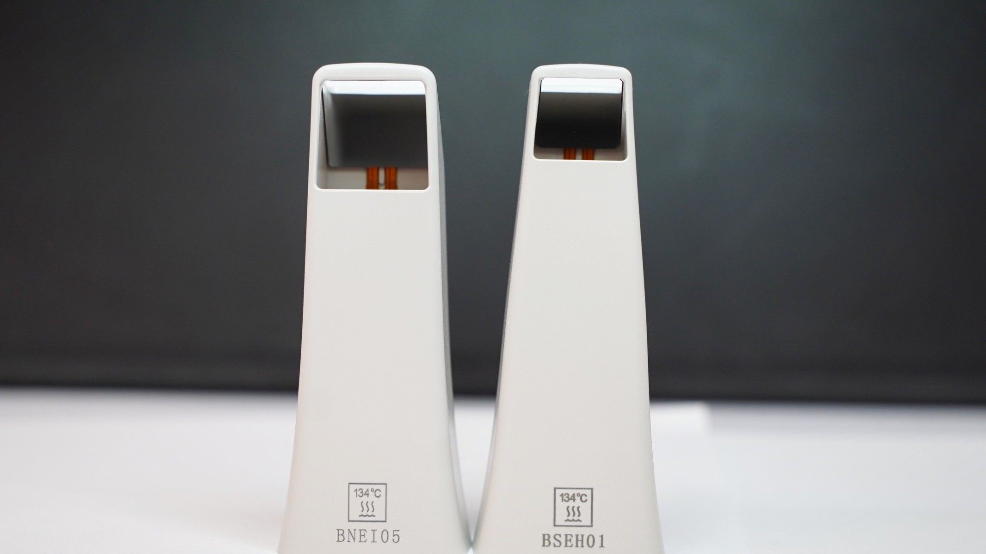 Autoclavable HiZir scanner tips rated for 134°C steam sterilization
